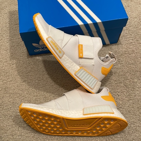 Adidas NMD_R1 STRAP women shoes size 7 brand new with box - Picture 6 of 9